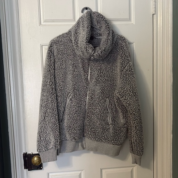 Eddie Bauer Sweaters - Eddie Bauer Sherpa Zip Up